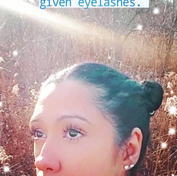 Meet your Posher, Kelli - Picture 3 of 7